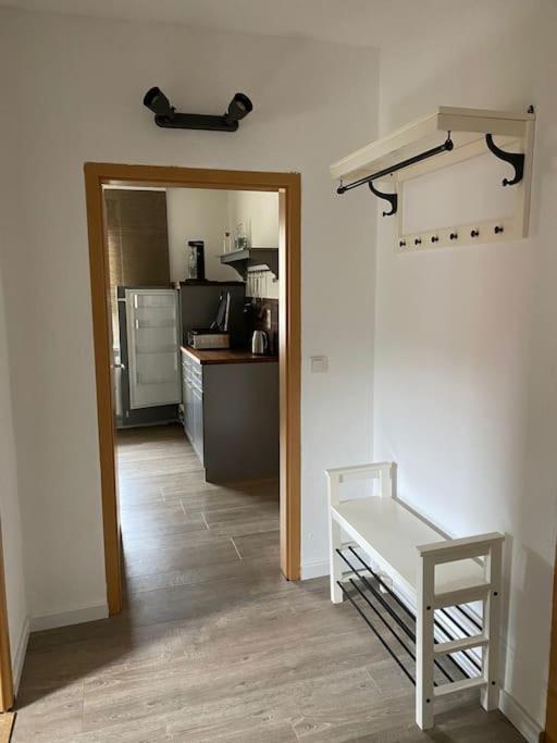 Schoene 2 Raum-wohnung In Appartement Etgersleben
