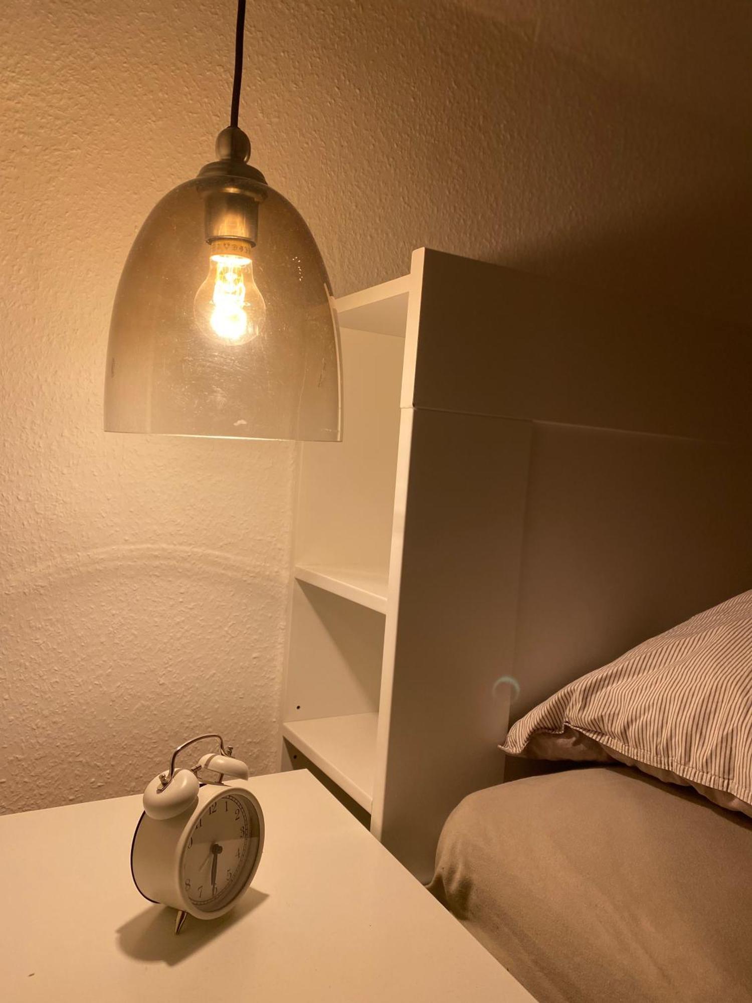 Schoene 2 Raum-wohnung In Appartement
